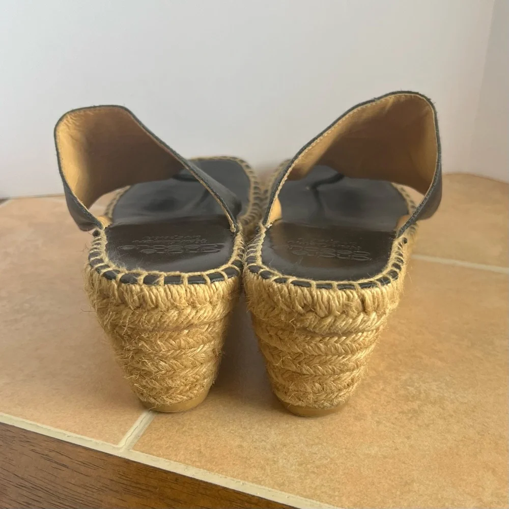 Andre Assous Women’s US 9 Addie Sandal Size 40 Thong Wedge Espadrille Shoe